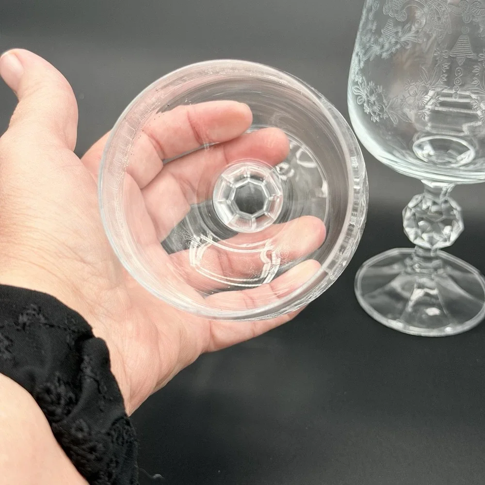 Set of 2 Crystal Etched Cascade Bohemia, Stem Wine Glass 5 7/8 Elegant
